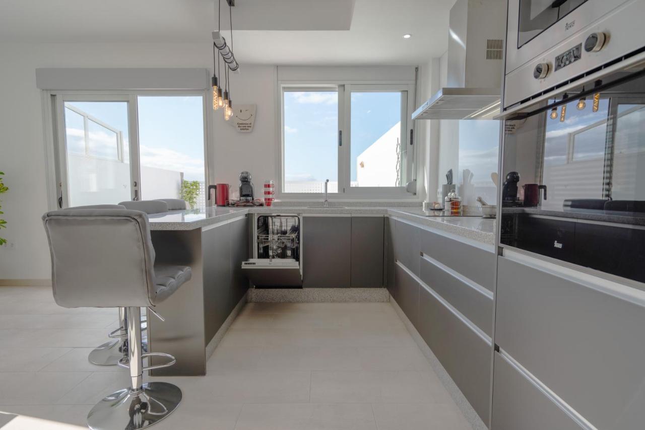 Luxurious Apartment With Large Terrace And Sea Views Tabaiba Zewnętrze zdjęcie